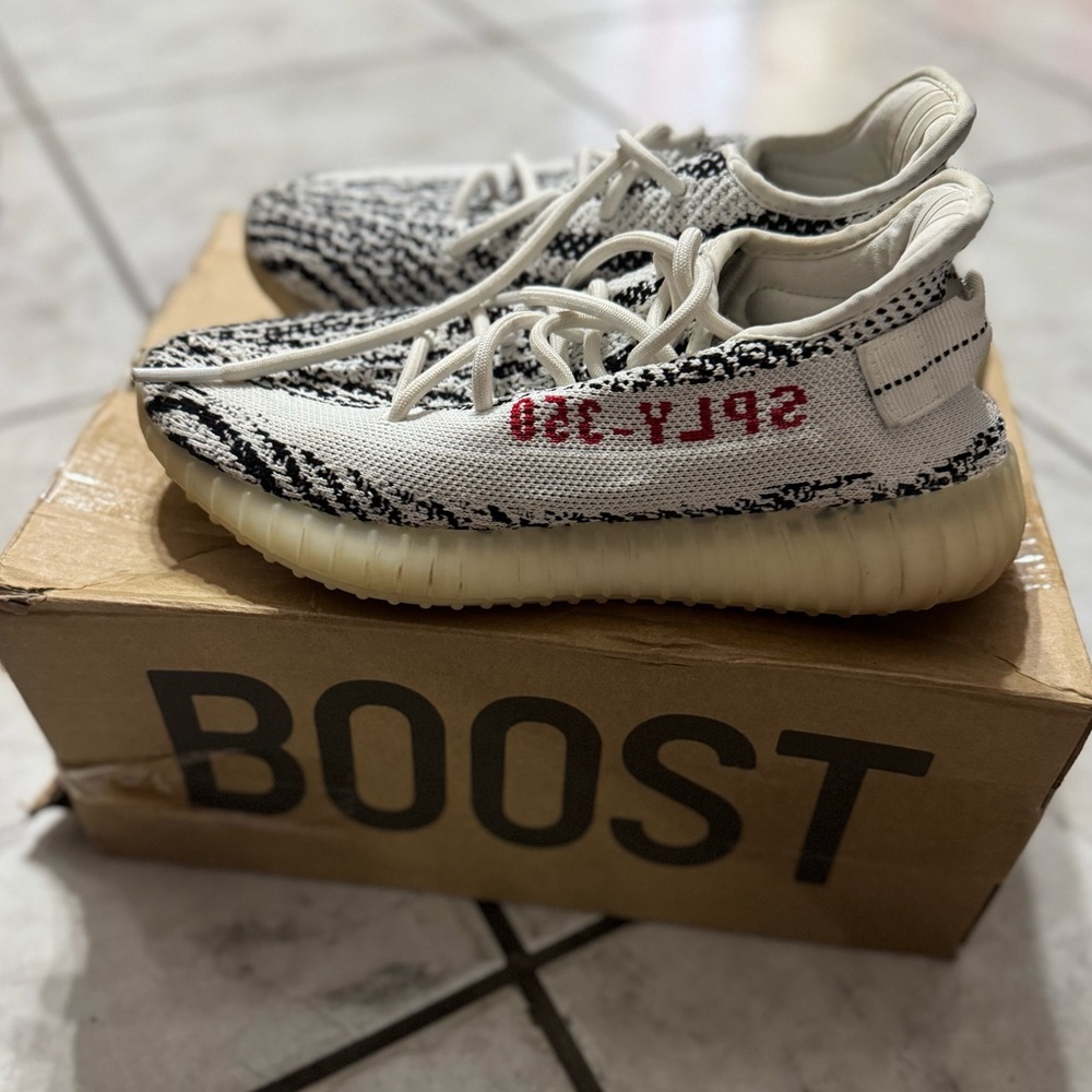 Adidas Yeezy 350 V2 Zebra